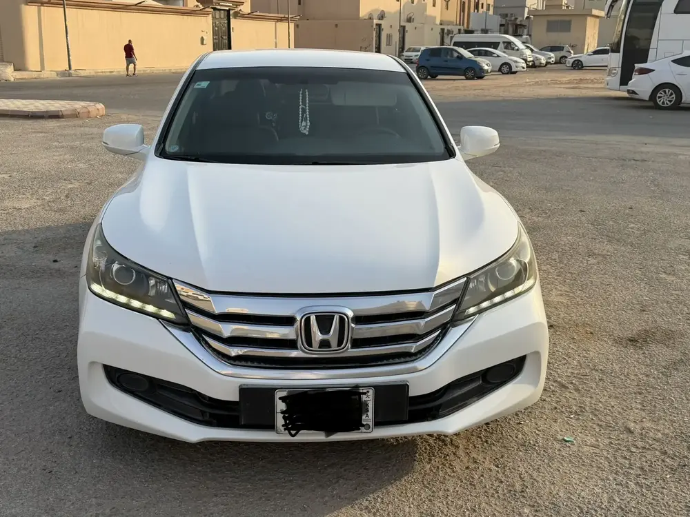 هوندا اكورد 2015