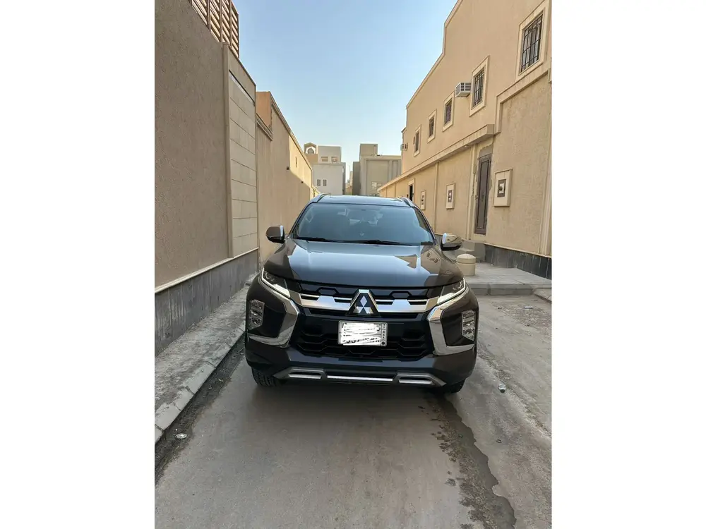 Mitsubishi MONTEROSPORT 2024