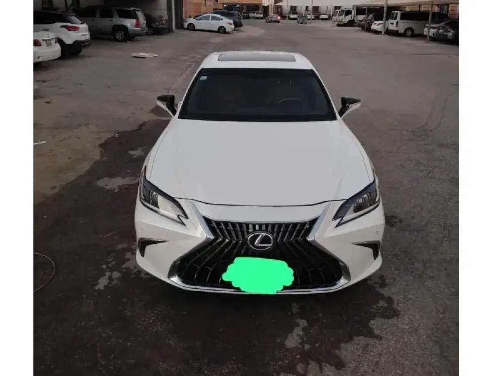 Lexus ES 2020