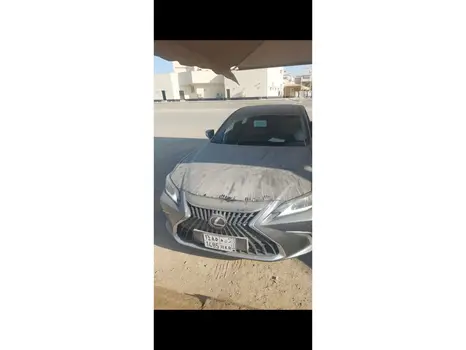 لكزس ES 2023