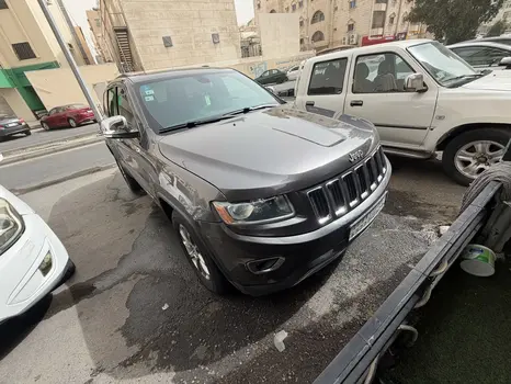 جيب جراند شيروكي 2014