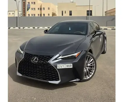 Lexus IS 2023