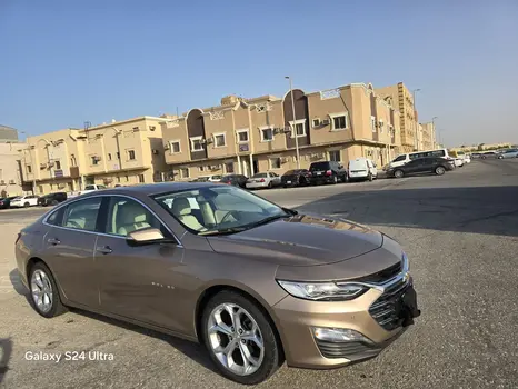 شفروليه ماليبو 2019 فل كامل ممشي قليل لون ذهبي مميز