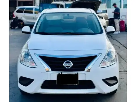 Nissan Sunny 2022
