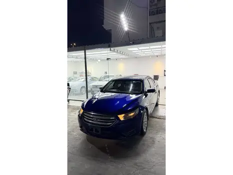 Ford Taurus 2014