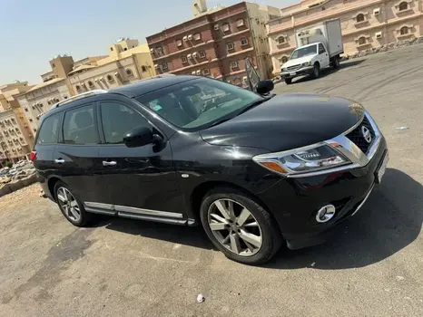 Nissan Pathfinder 2014