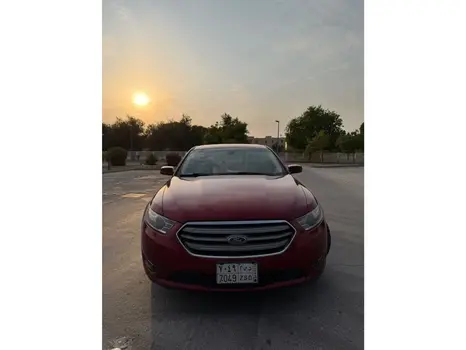 Ford Taurus 2015