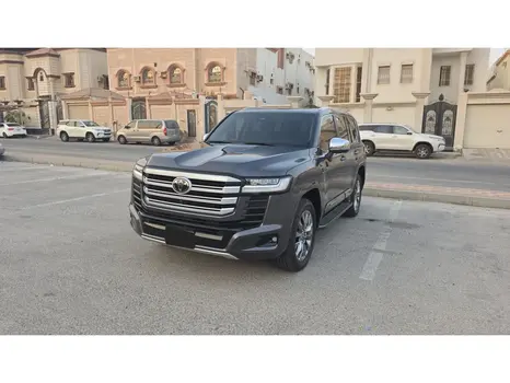 تويوتا لاندكروزر هايبرد 2025VX
