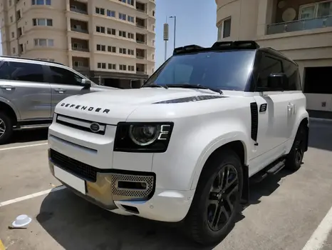 لاند روفر ديفندر 2024