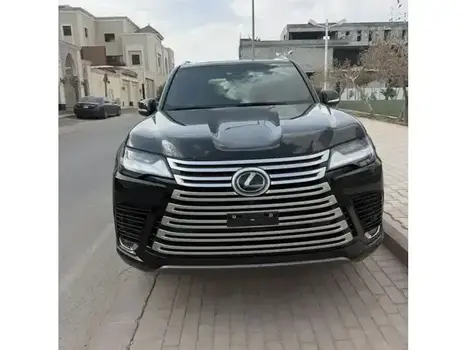 لكزس LX 2024
