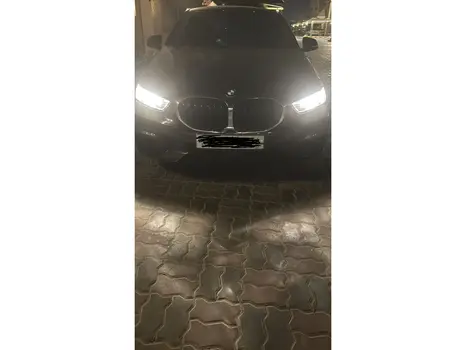 سيارة بي ام دبليو الفئة الاولى 120i BMW مالك اول للبيع