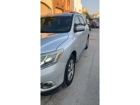 Nissan Pathfinder 2013