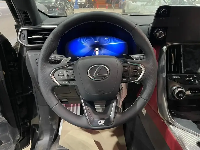 لكزس LX 600 اف سبورت 2026 6