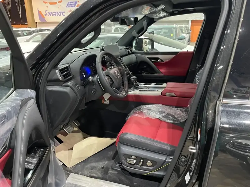 لكزس LX 600 اف سبورت 2026 7