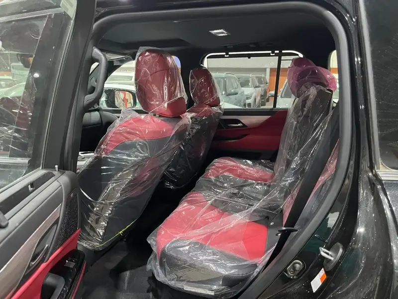 لكزس LX 600 اف سبورت 2026 8
