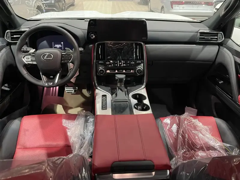 لكزس LX 600 اف سبورت 2026 9