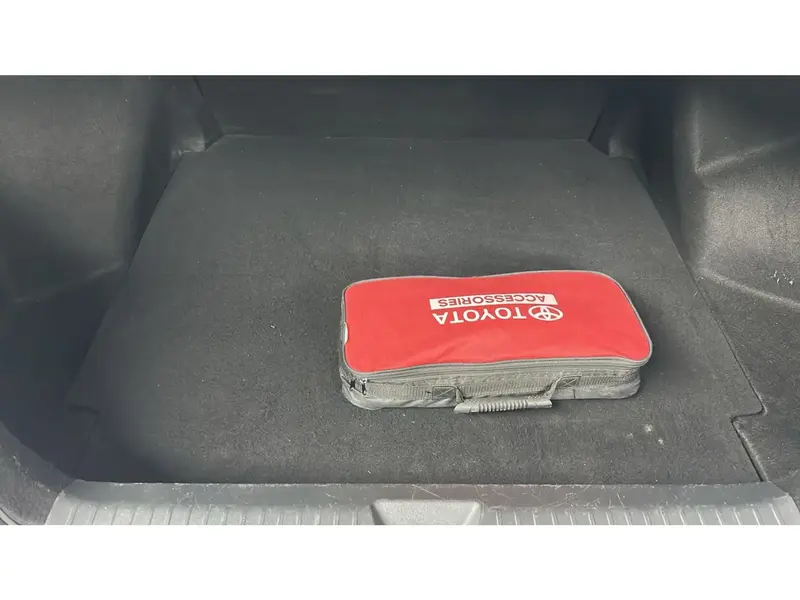 Toyota Yaris 2024 10