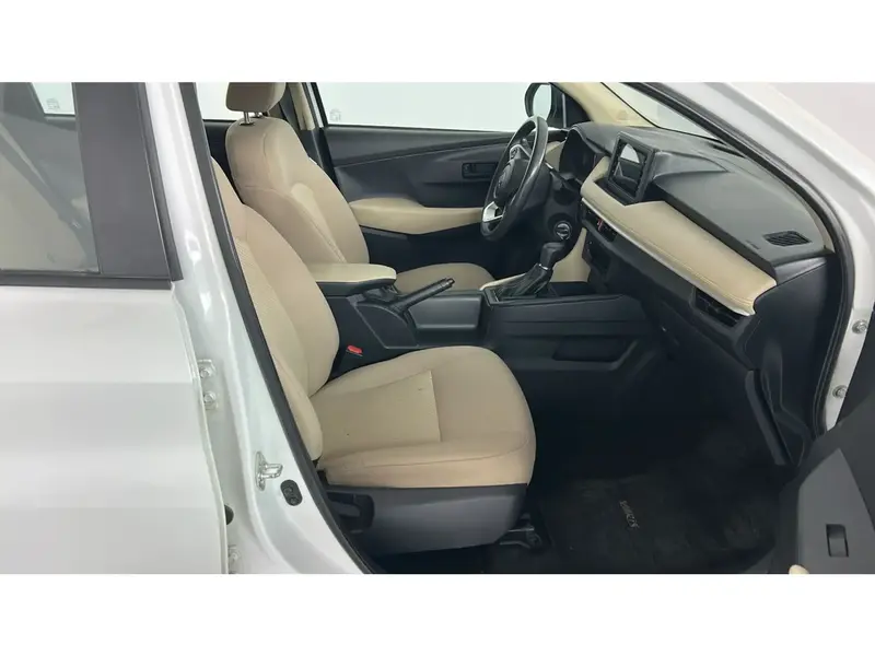 Toyota Yaris 2024 12