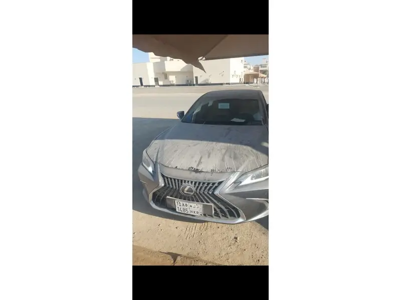 لكزس ES 2023 1