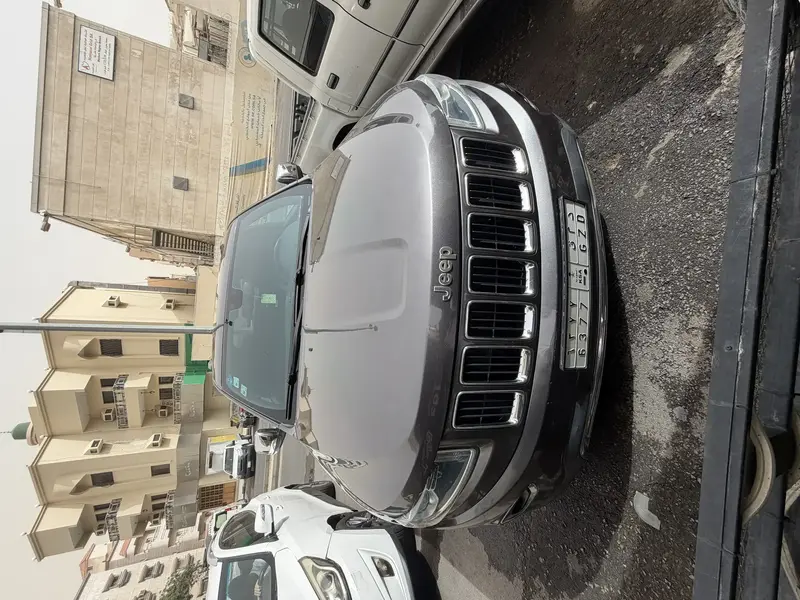 جيب جراند شيروكي 2014 2