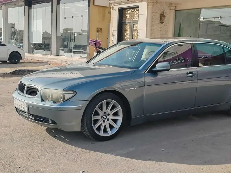 بي إم دبليو الفئة السابعة 2005 3