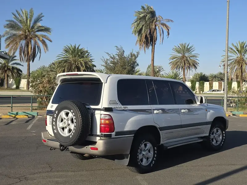 لاند كروزر جي اكس  2002 7