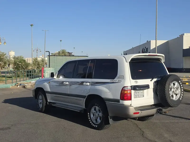 لاند كروزر جي اكس  2002 6