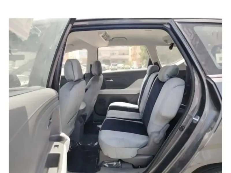 Hyundai Stargazer 2025 5