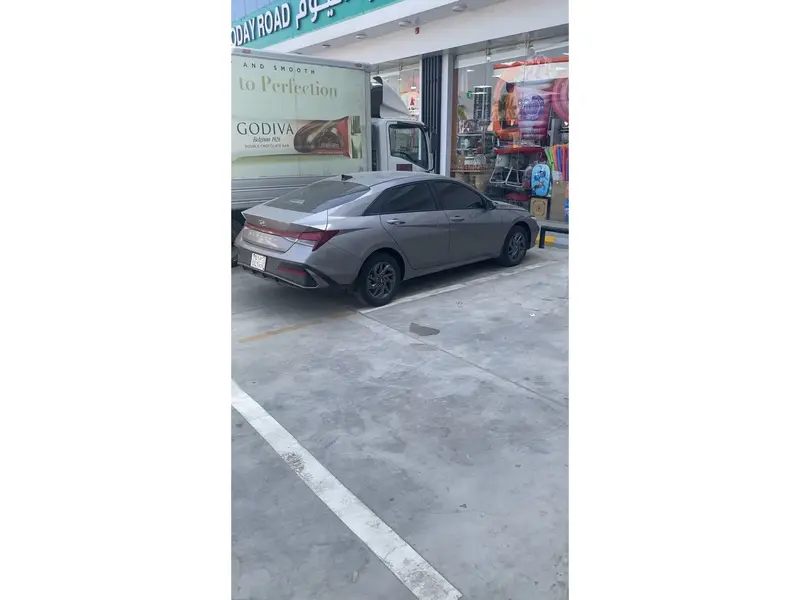 Hyundai Elantra 2024 5