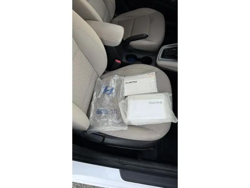 Hyundai Elantra 2020 25