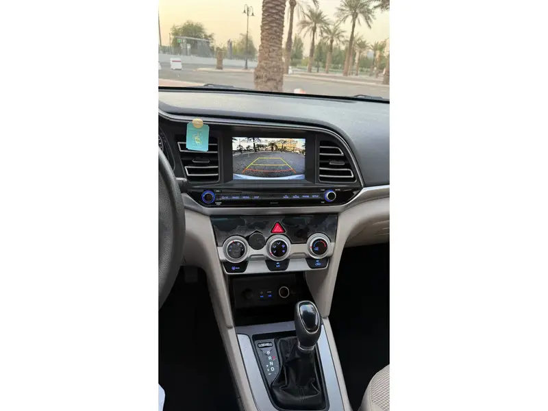 Hyundai Elantra 2020 21