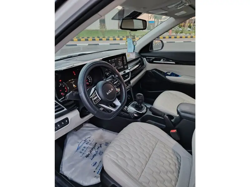 KIA Seltos 2023 12