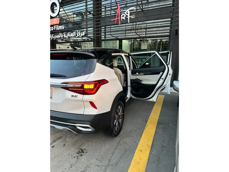 KIA Seltos 2023 4