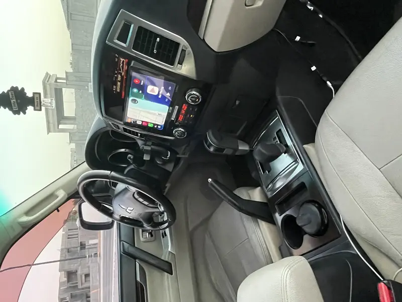 Mitsubishi Pajero 2016 7