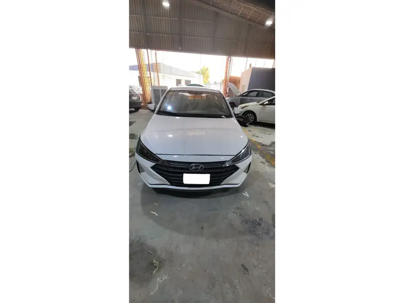 Hyundai Elantra 2020 3