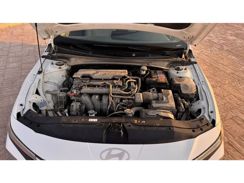 Hyundai Elantra 2024 10