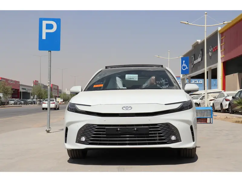 Toyota Camry 2026 3