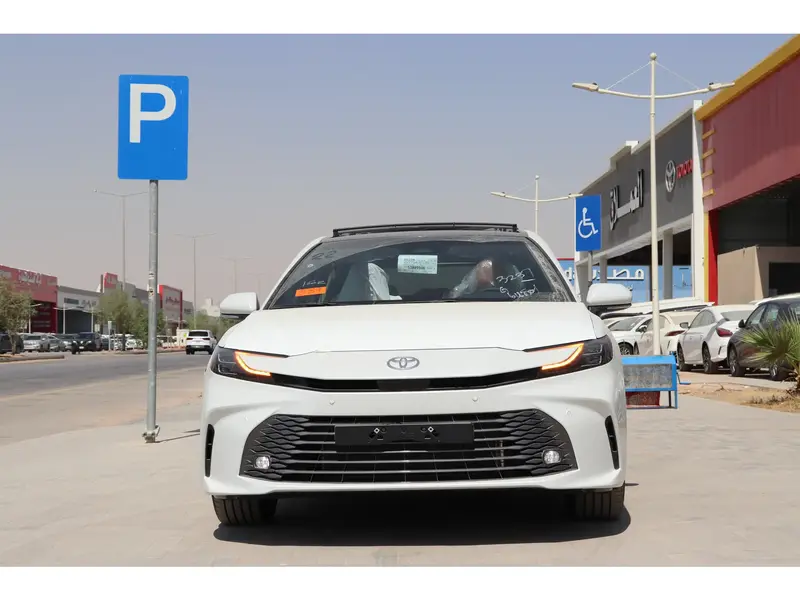 Toyota Camry 2026 4
