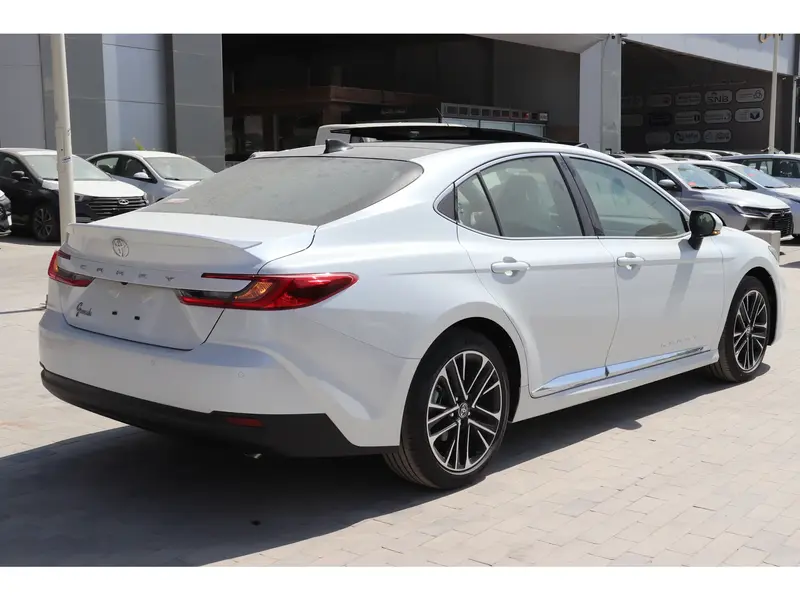 Toyota Camry 2026 7