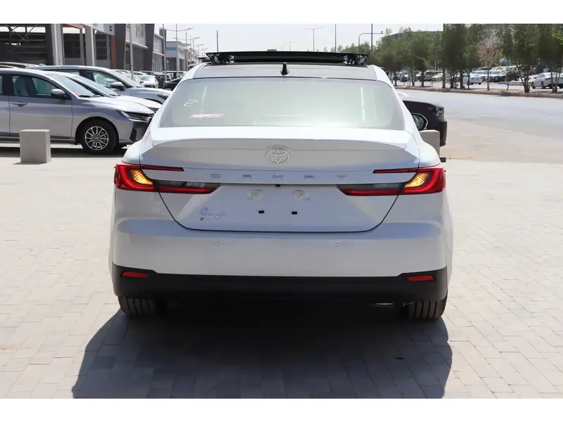 Toyota Camry 2026 10