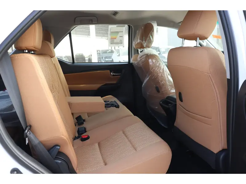 Toyota Fortuner 2026 10