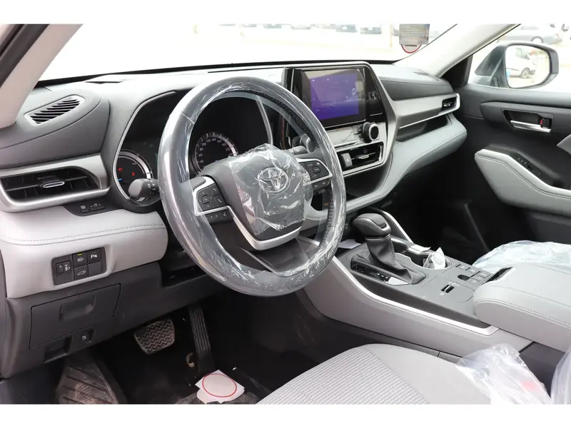 Toyota Highlander 2026 4