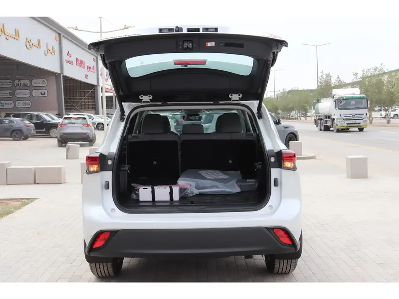 Toyota Highlander 2026 18