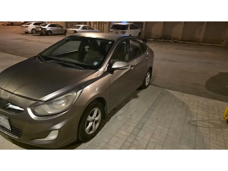 Hyundai Accent 2013 1