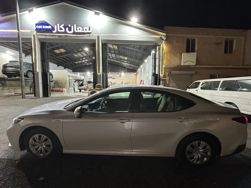 Toyota Camry 2025 3