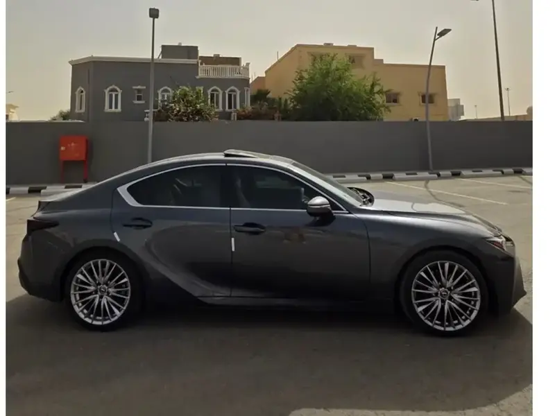Lexus IS 2023 2