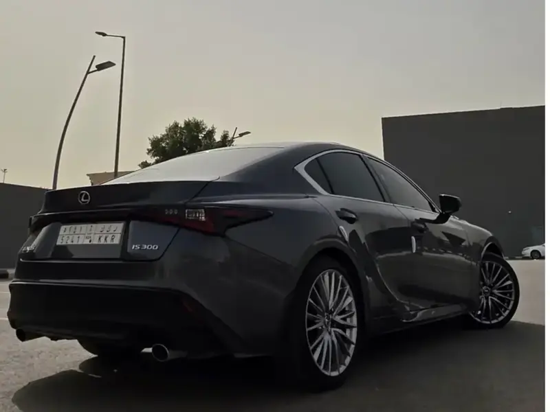 Lexus IS 2023 4