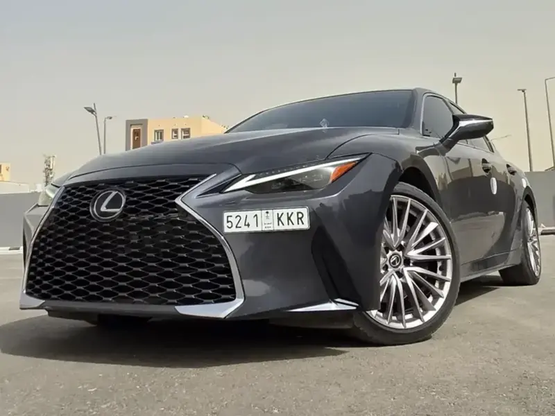 Lexus IS 2023 5