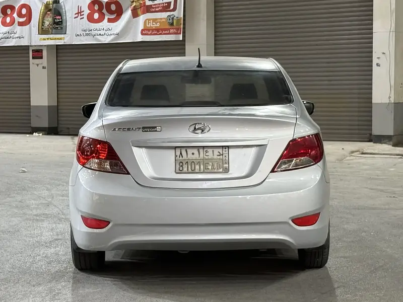 Hyundai Accent 2017 6