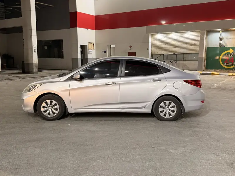 Hyundai Accent 2017 8